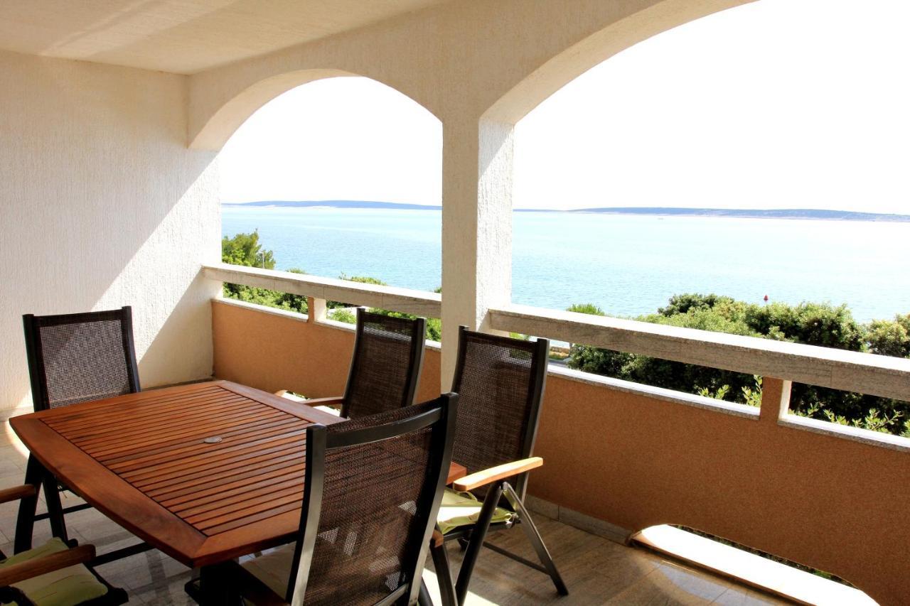 Apartments By The Sea Mandre, Pag - 8655 Колан Экстерьер фото